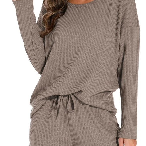 Waffle Knit Long Sleeve Top & Shorts Lounge Set- Khaki - Picture 2 of 5